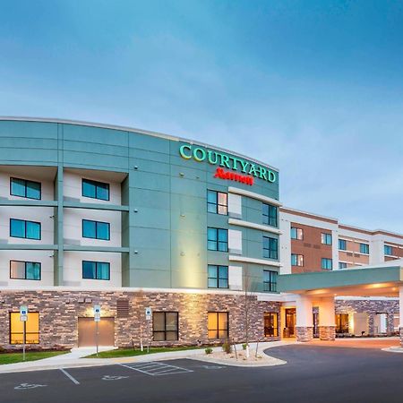 Courtyard by Marriott Bismarck North Hotell Exteriör bild