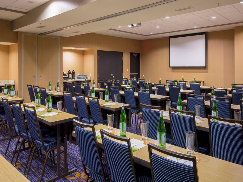 Courtyard by Marriott Bismarck North Hotell Exteriör bild